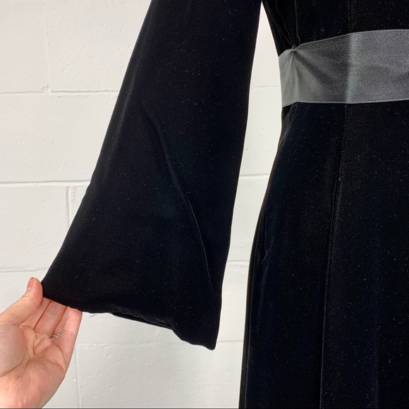 Vintage 80's Art Deco Black Velvet Long Bell Sleeve Cocktail Gown Gothic Glamour - Picture 5 of 10